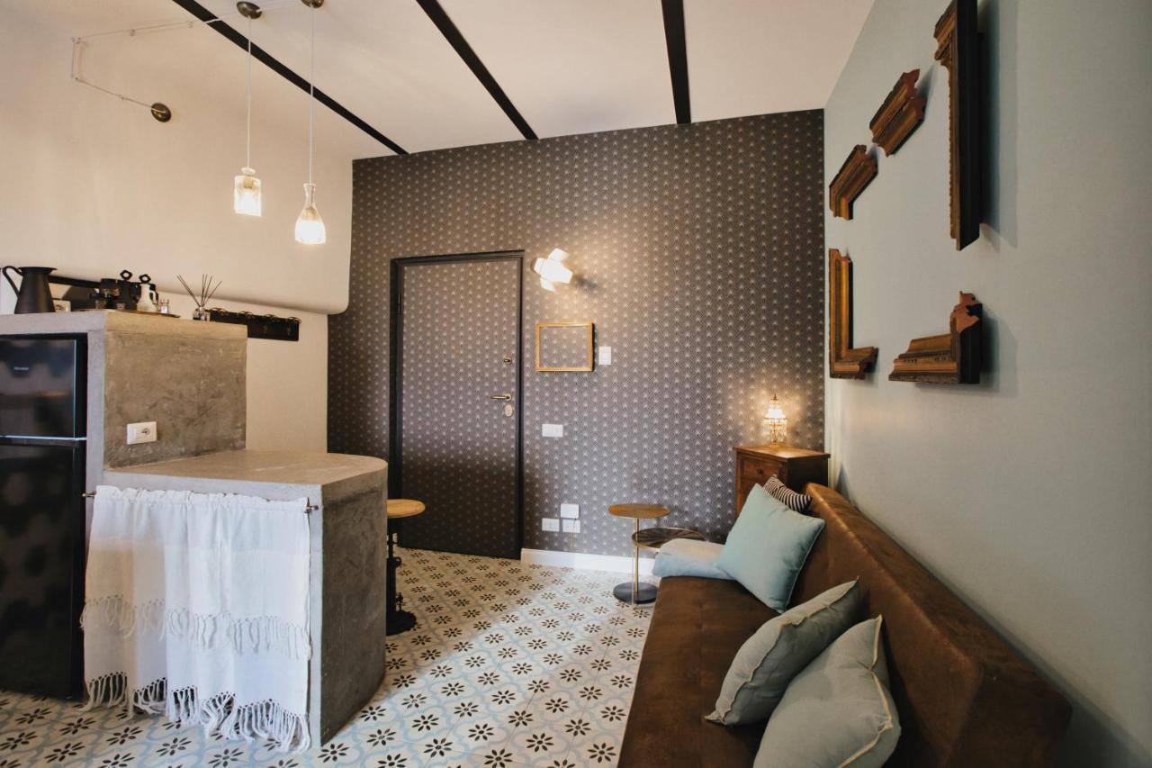 Suite Sul Lago نيمْيِ المظهر الخارجي الصورة